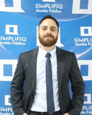 Filipe Moreira Dumont – Diretor Comercial – Professor